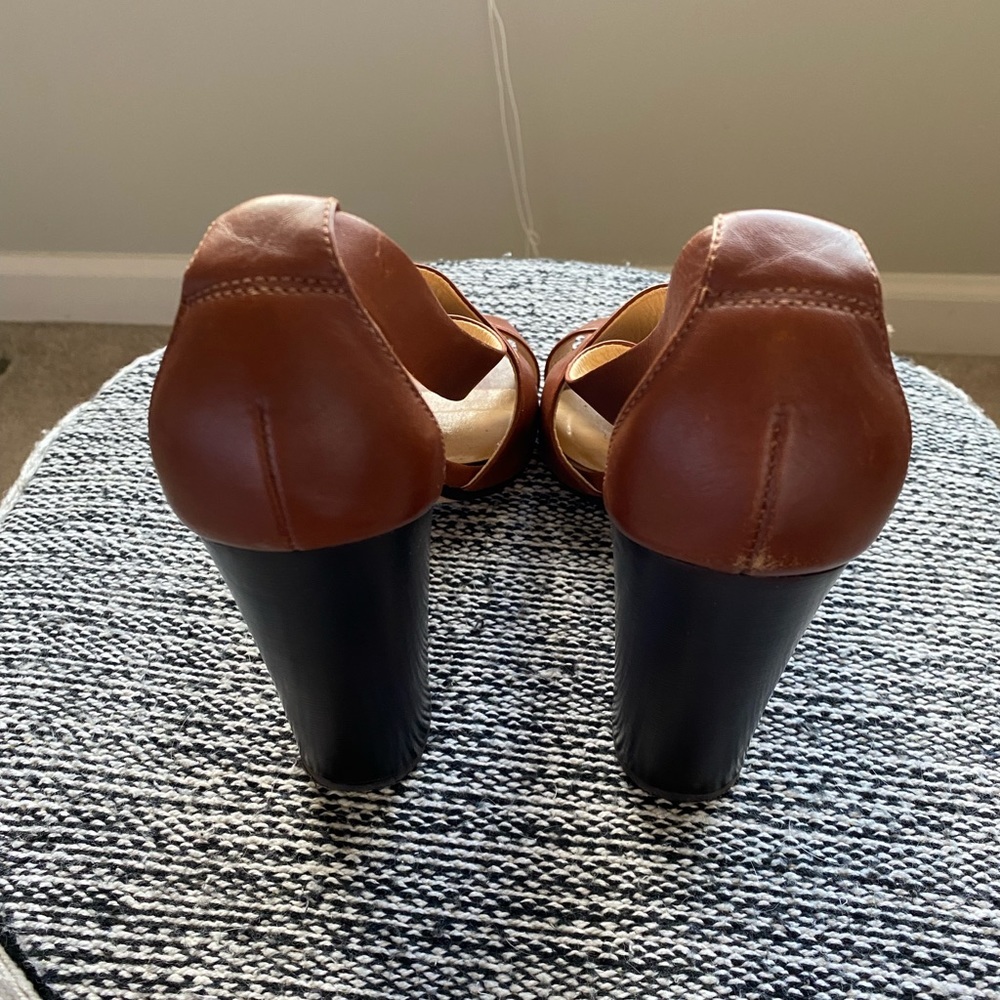 Talbots open toe heels - Picture 2 of 4